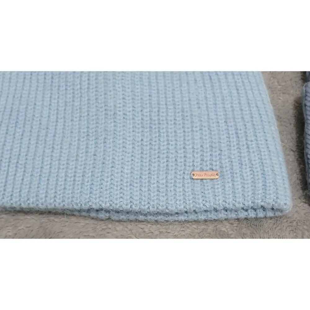 North face free People womens blue beanie knit cable hat lot of 2